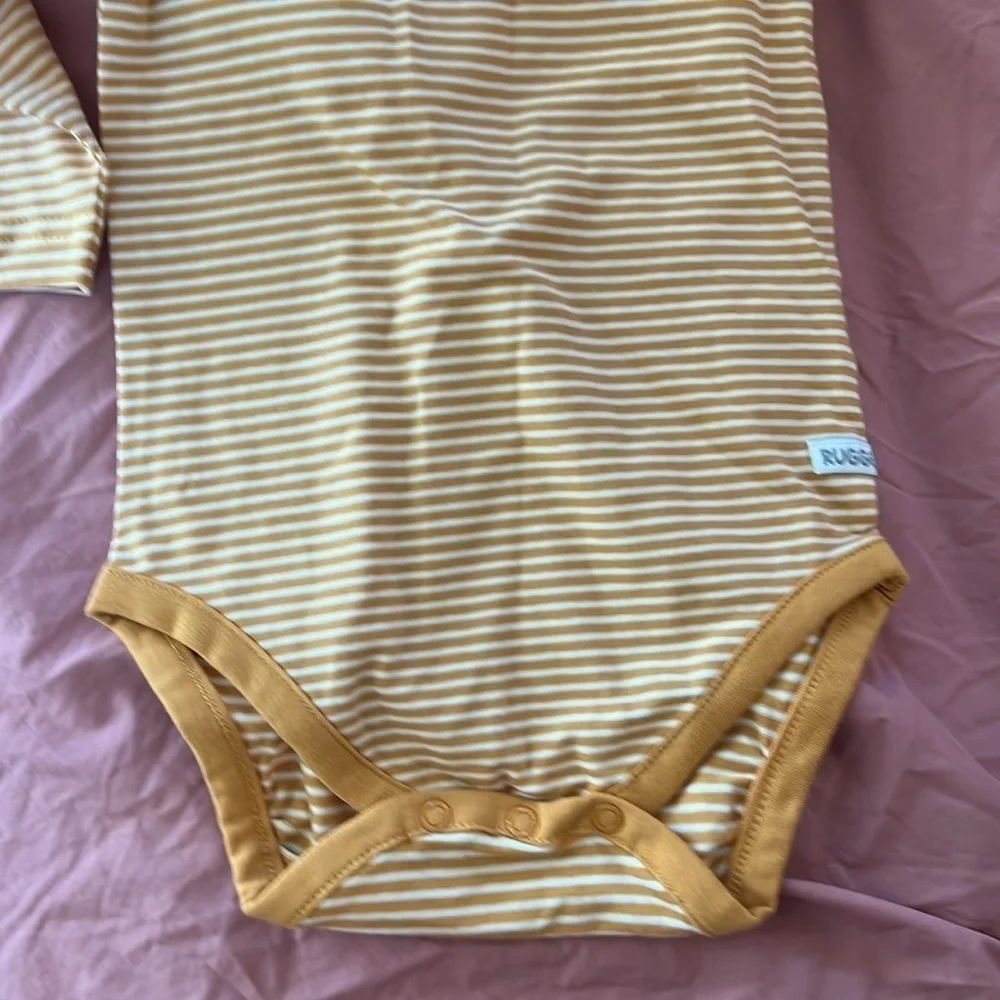 Baby Ruggedbutts 2 piece 12-18 months long sleeve and chino‎ pants for boys